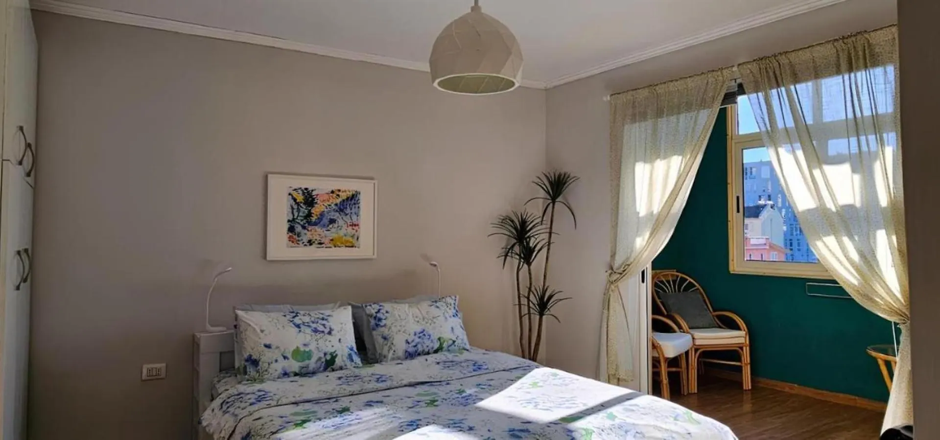 Nuci'S Place 티라나